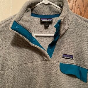 Patagonia Women’s lightweight fleece pullover